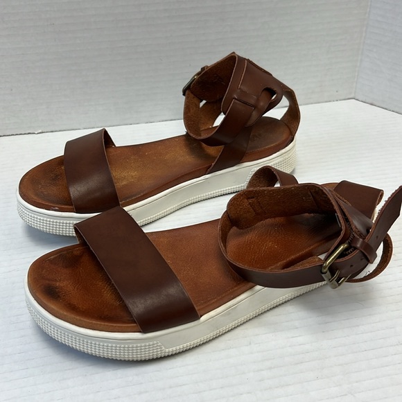 MIA ELLEN Platform Sandals Size 8 - Picture 4 of 8